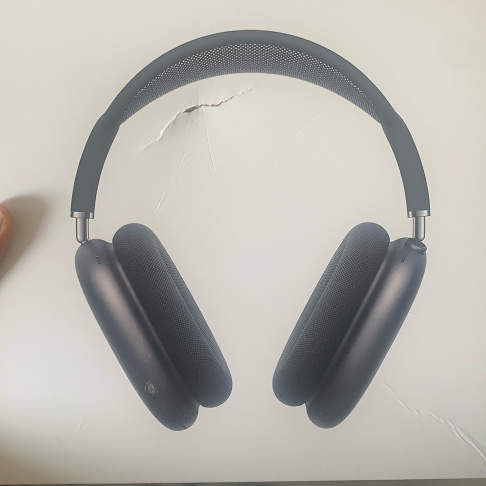 AirPod max